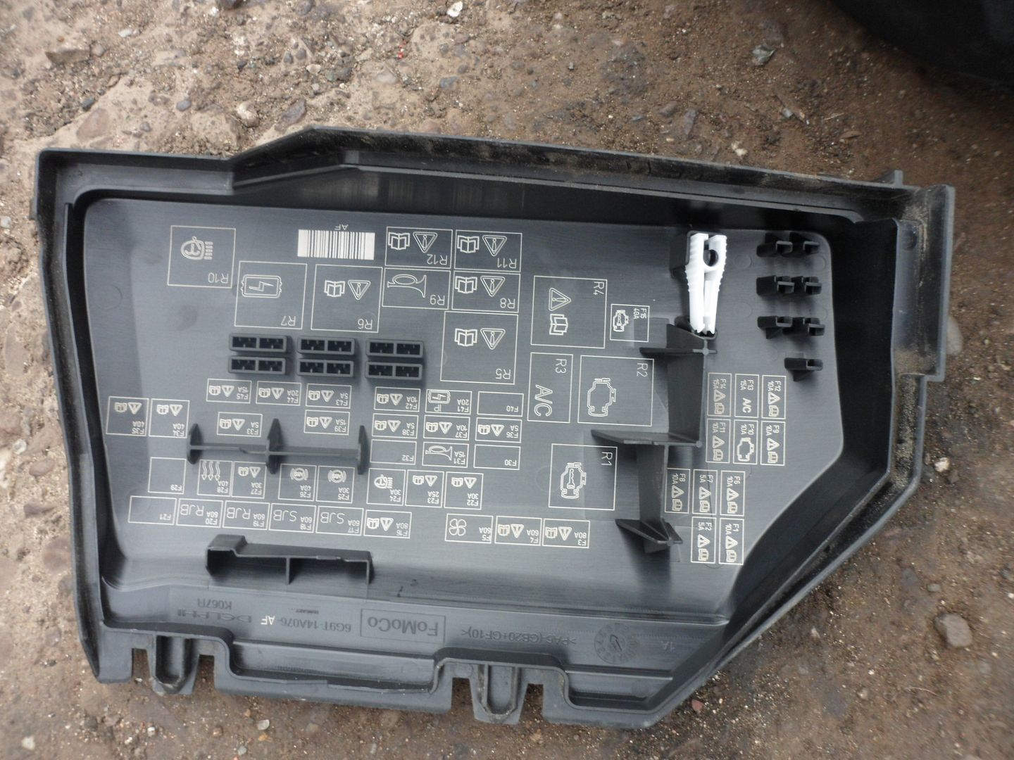 UNDER BONNET FUSE BOX FORD MONDEO 1.8 TDCI MK4 2009 | eBay mk4 fuse box location 